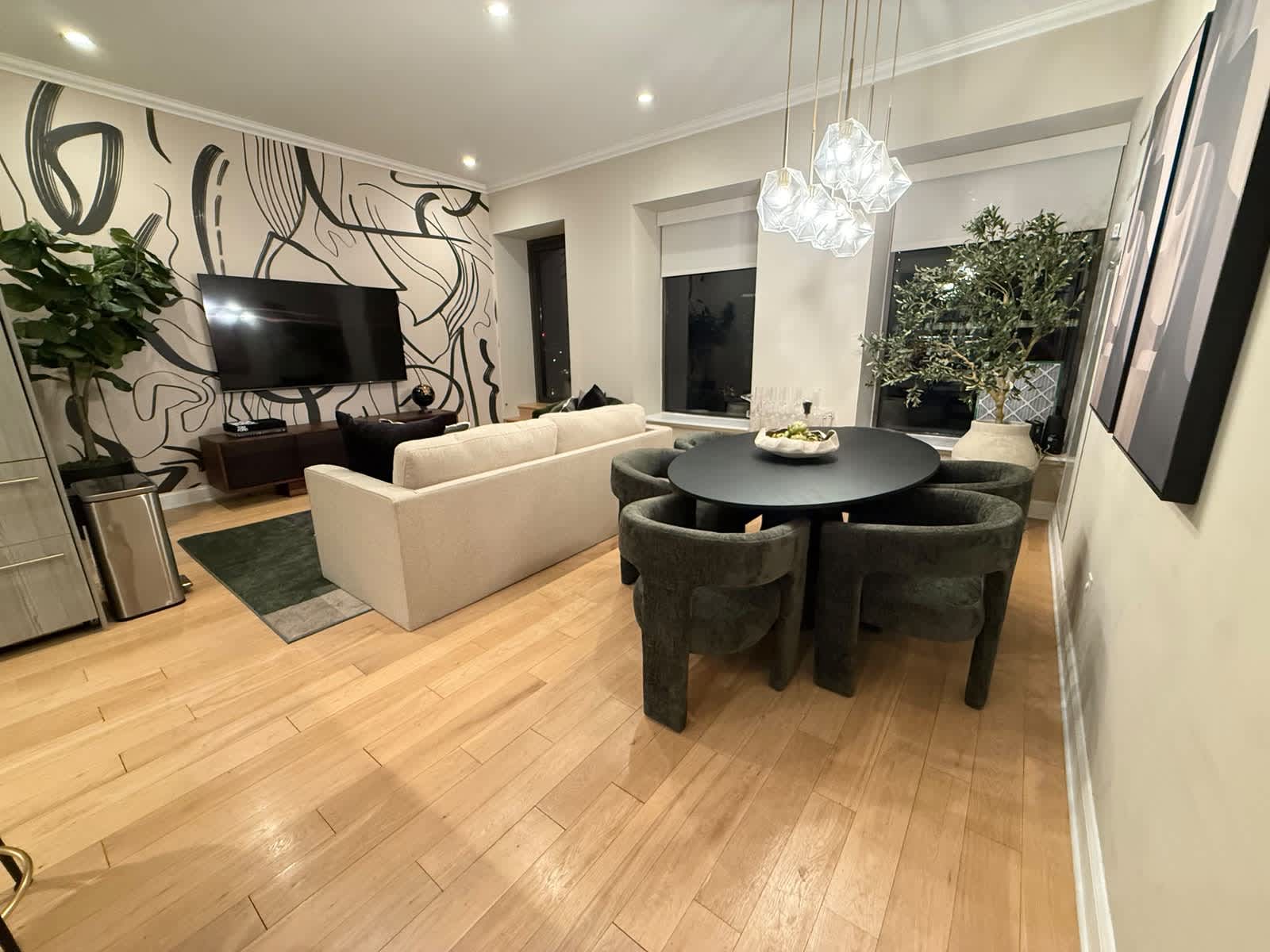 Stunning 3BR Skyline Sanctuary in Financial District-hero-photo