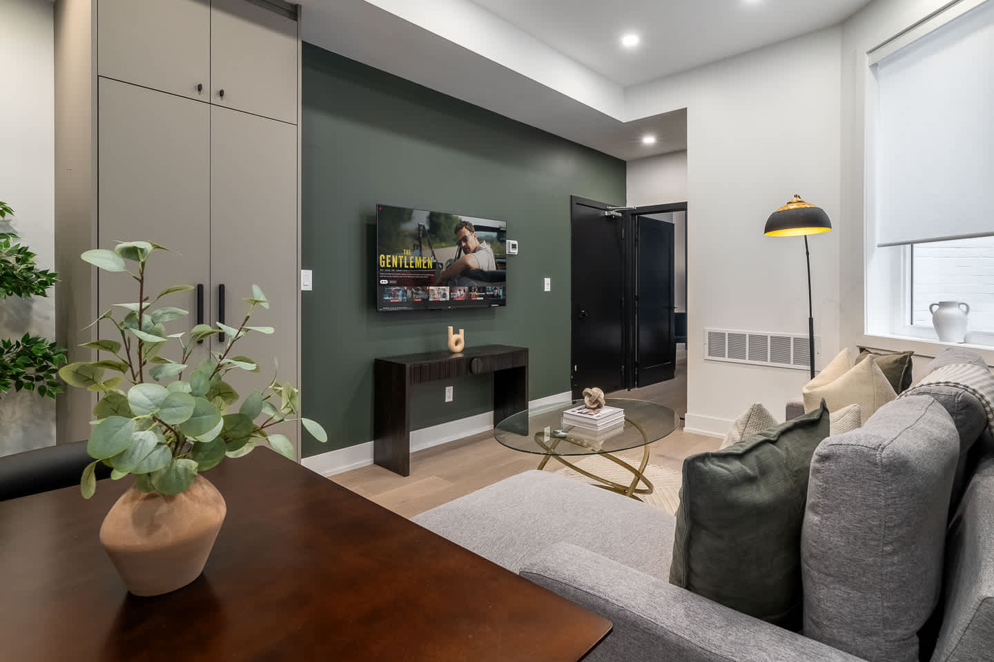 West End 2-Bed Flat | Walk to Queen St West!-hero-photo