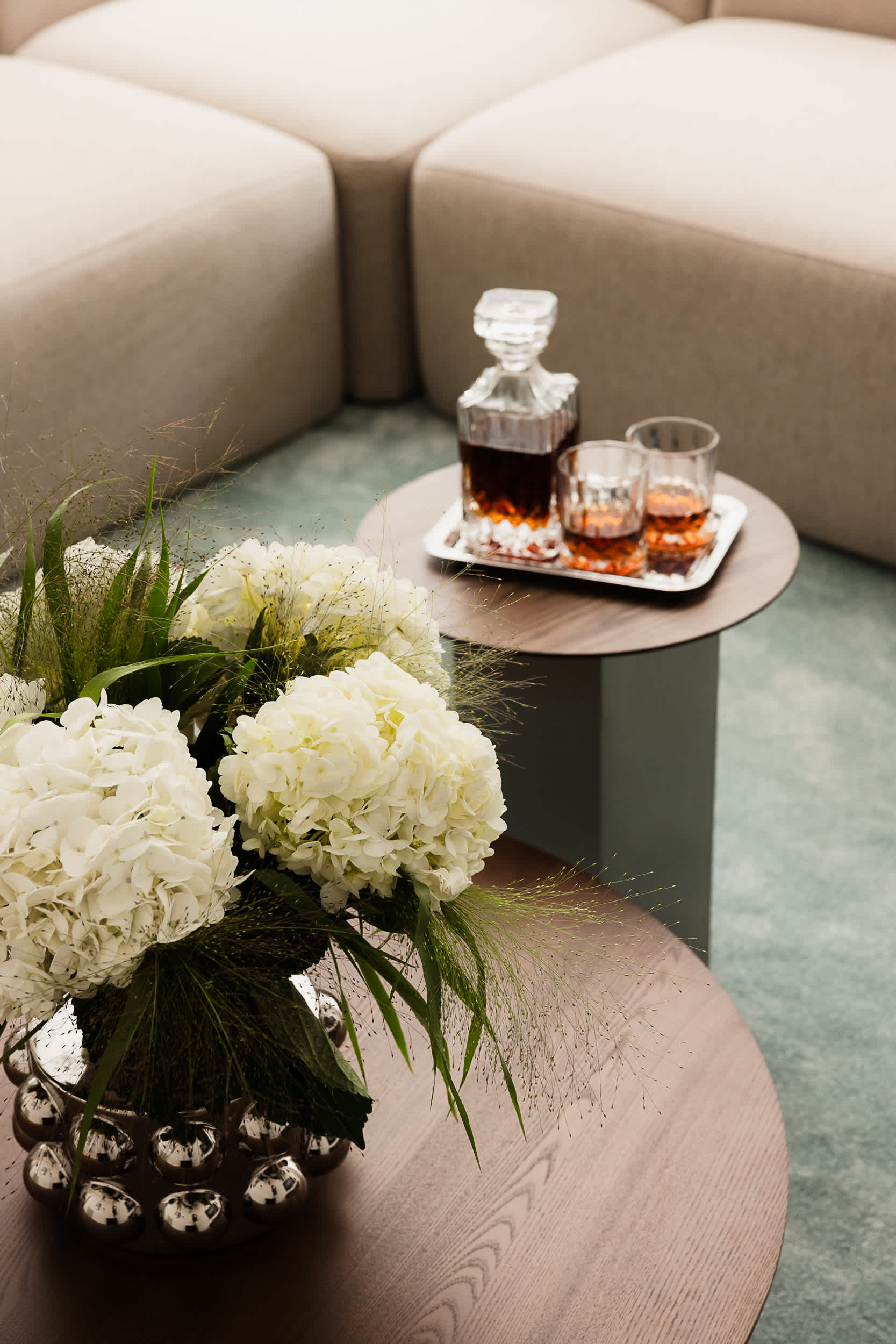 Refined Montaigne 2BR Suite 6P - 9