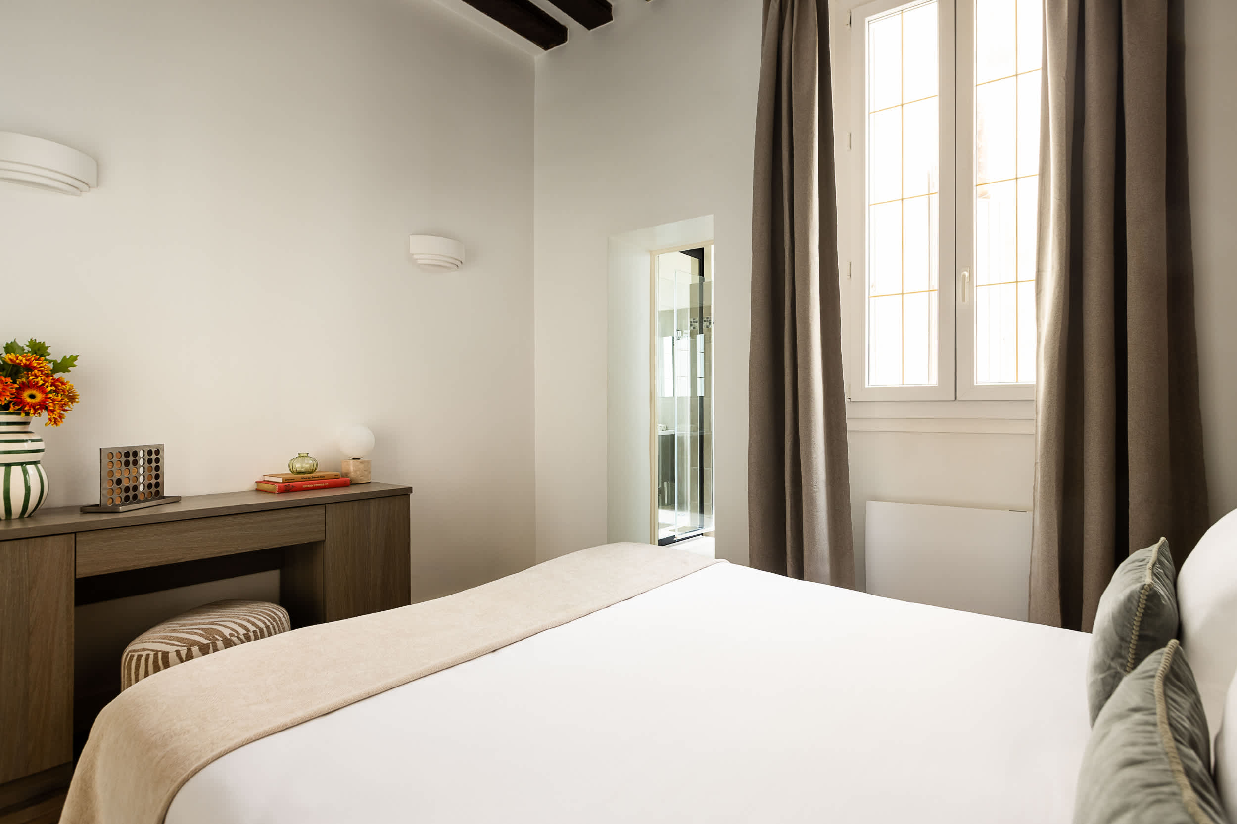 Charming Apartment 2BR 6P  St Germain Des Pres