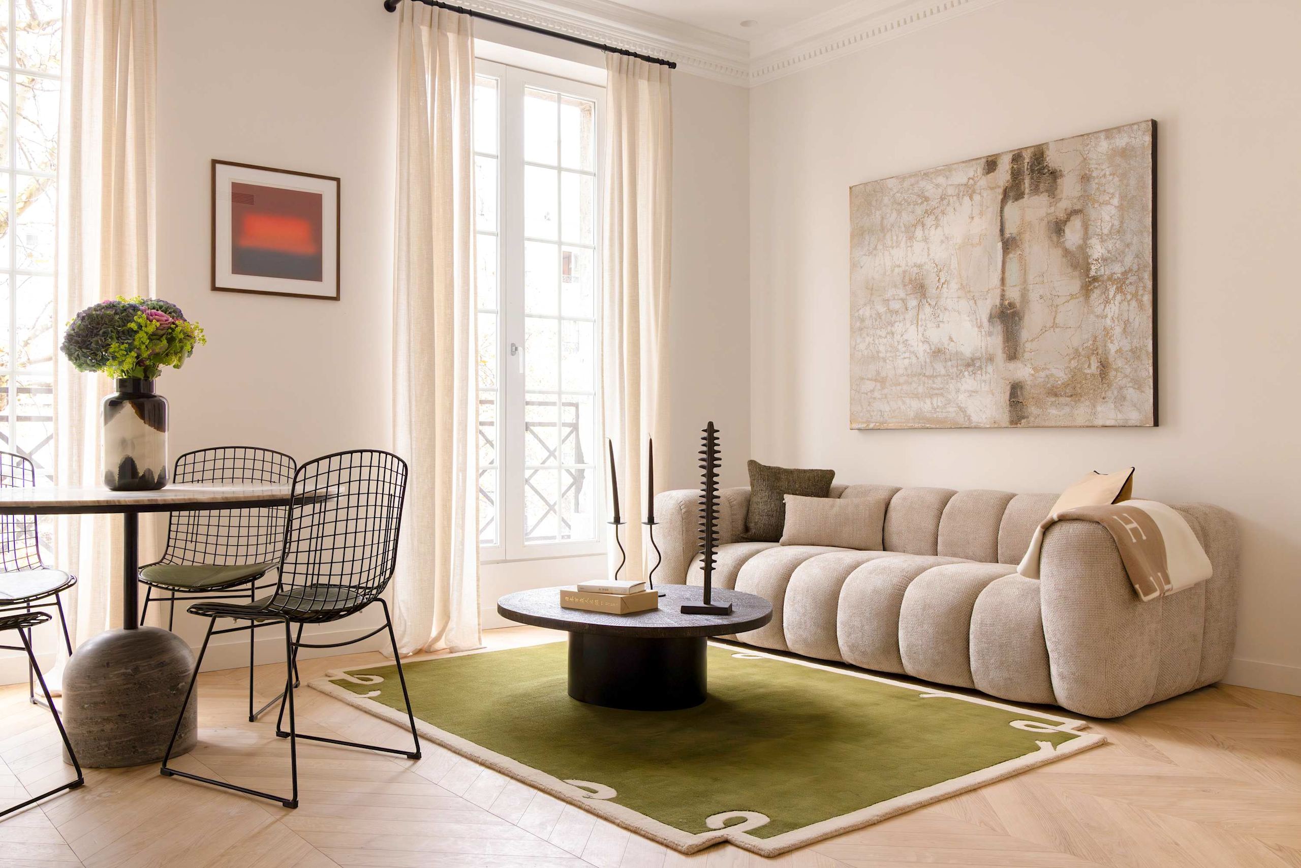 Harmony Collection I 2BR Suite 4P AC Opera Grevin 