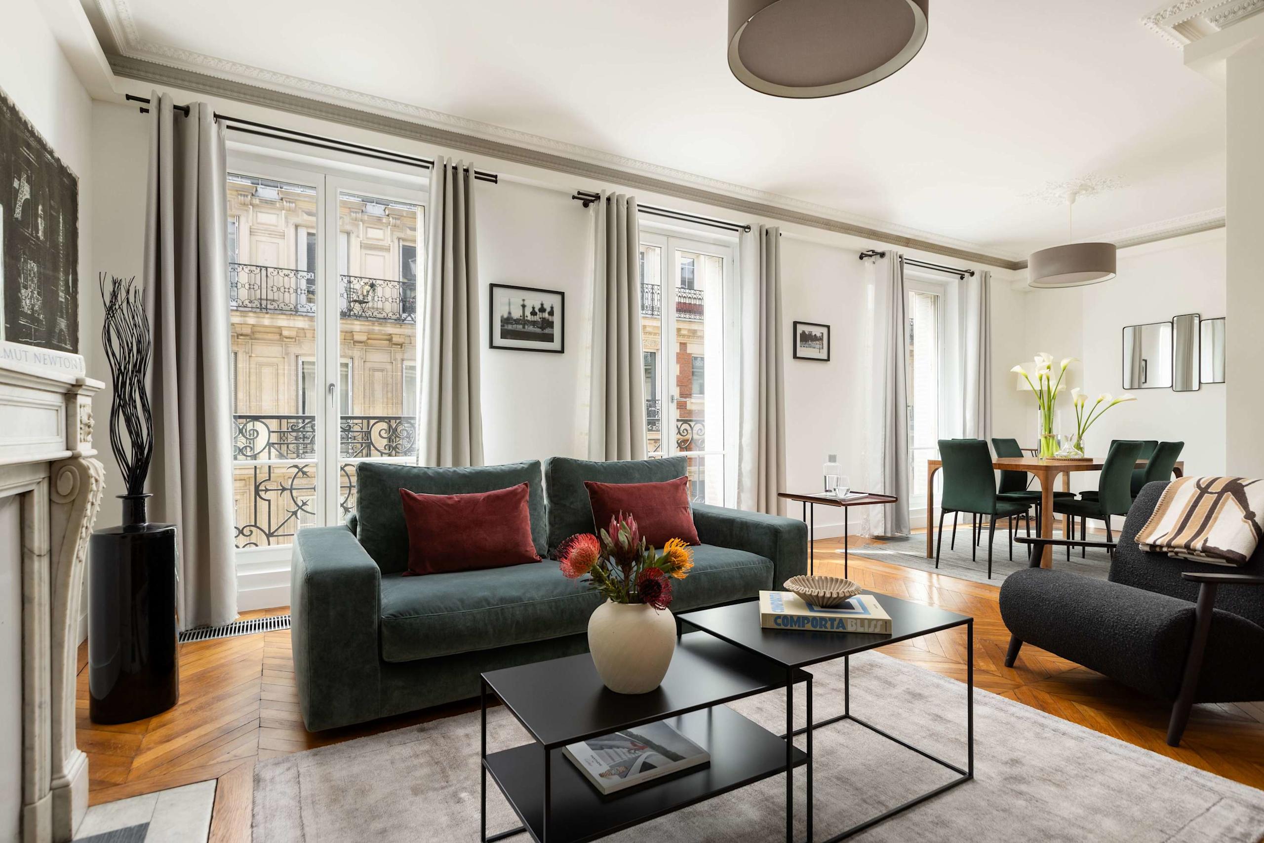 Stylish Flat 2 Bedroom by Champs Elysees - 2