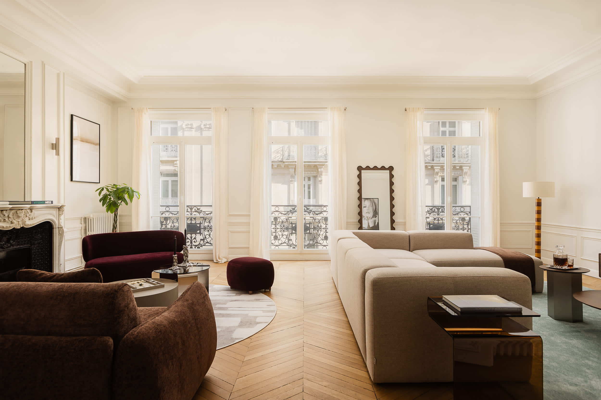 Refined Montaigne 2BR Suite 6P