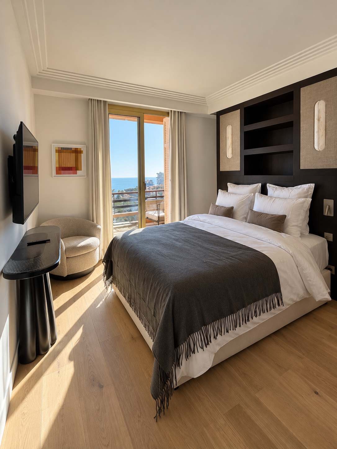 Modern Monaco Views with AC 3 Bed & 2 Bath - 4