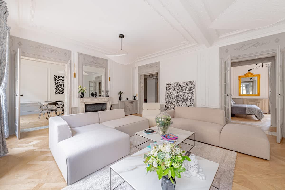 Beautiful and Stylish 2 Beds in Trocadéro 16th — 25