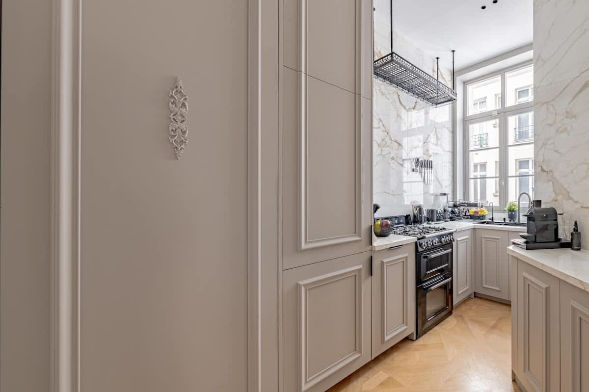 Beautiful and Stylish 2 Beds in Trocadéro 16th — 34
