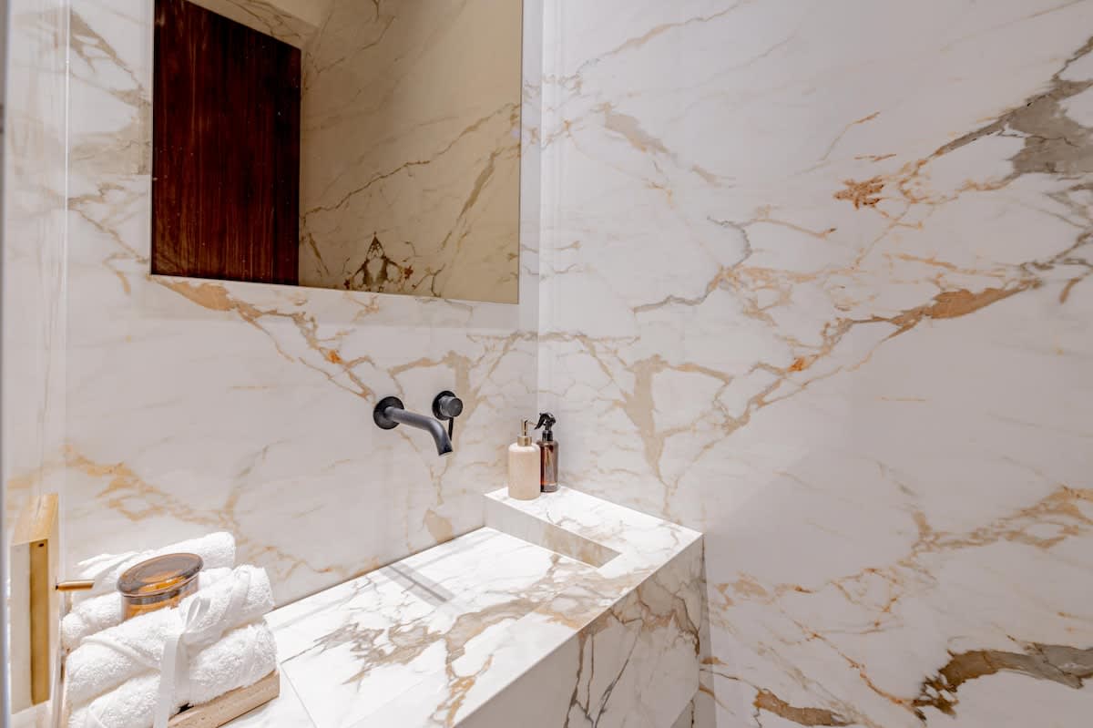 Beautiful and Stylish 2 Beds in Trocadéro 16th — 35