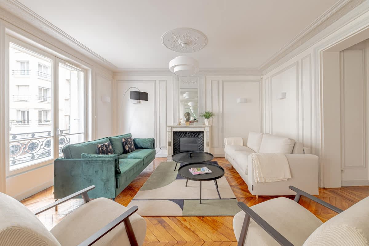 Parisian Elegance 2 Bedroom in the 16th