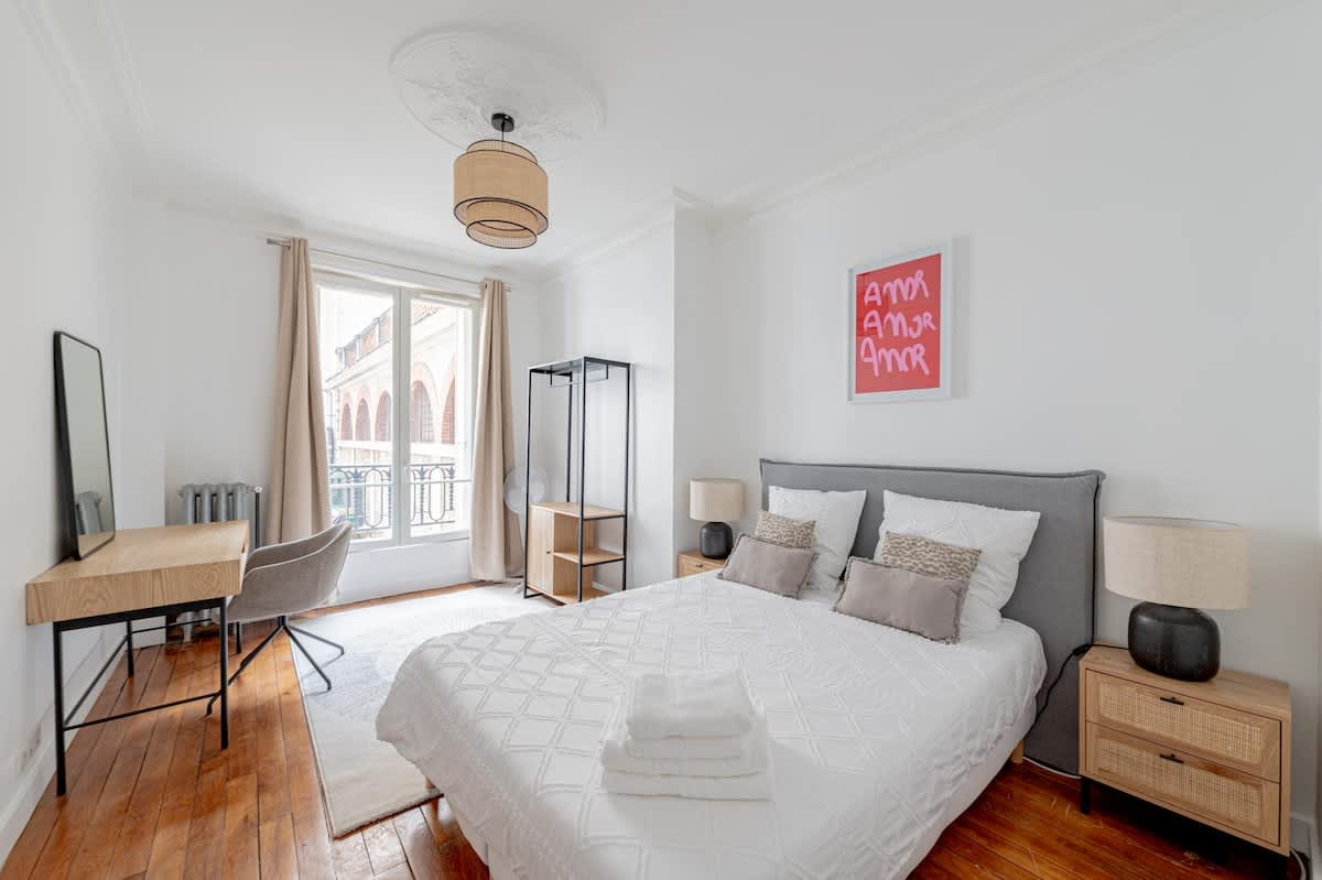 Parisian Elegance 2 Bedroom in the 16th — 9