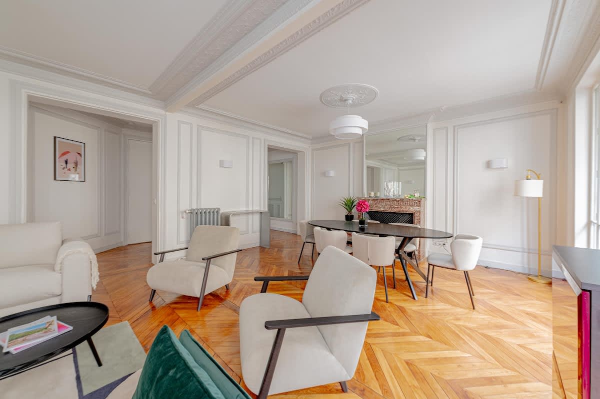Parisian Elegance 2 Bedroom in the 16th — 4