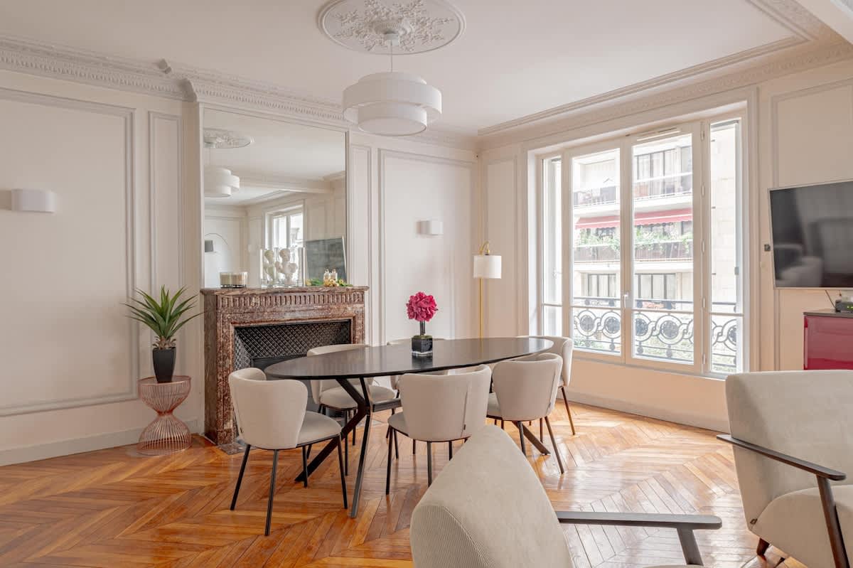 Parisian Elegance 2 Bedroom in the 16th — 5