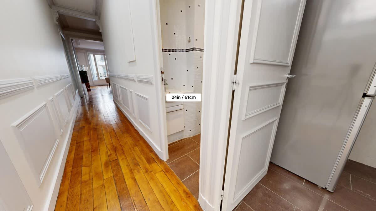 Parisian Elegance 2 Bedroom in the 16th — 26