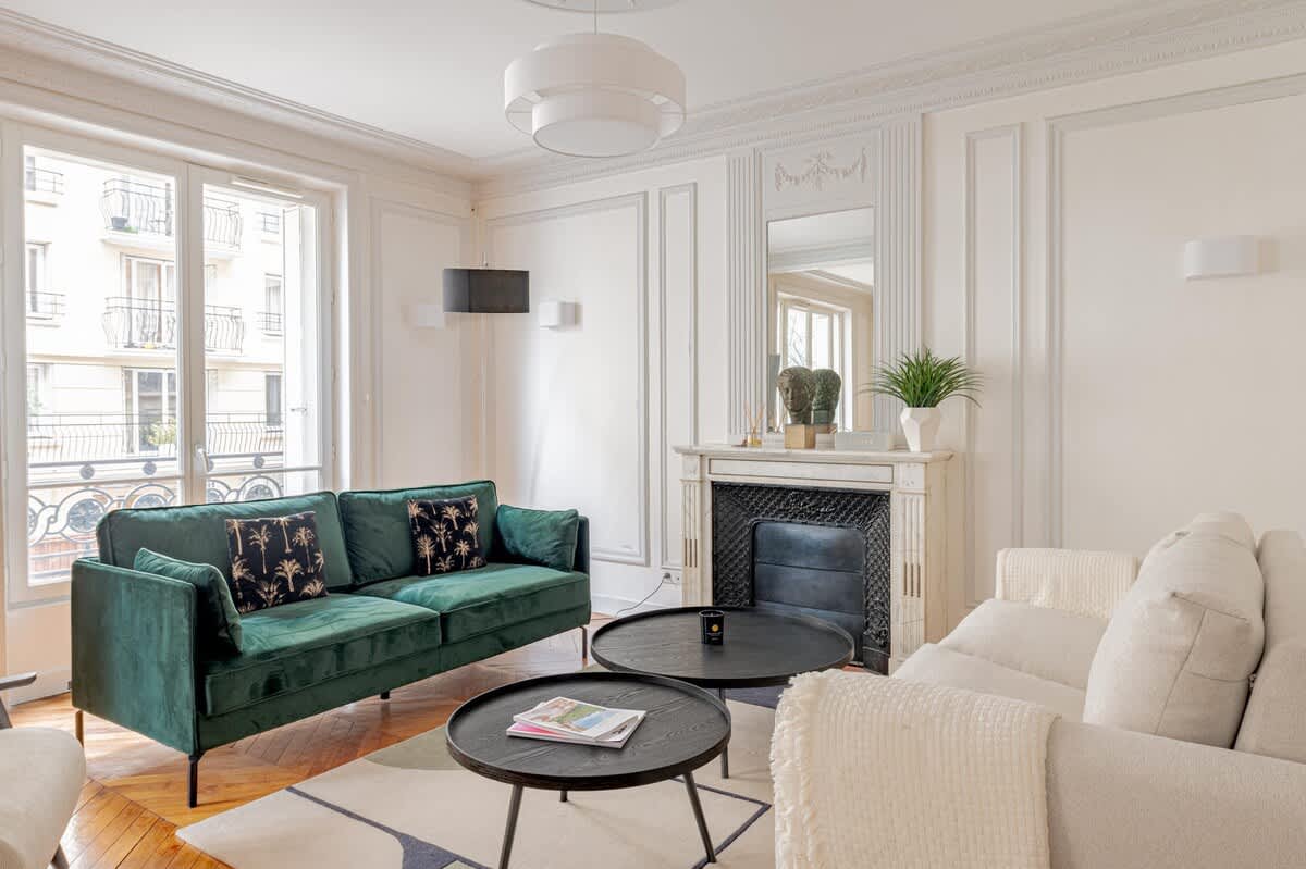 Parisian Elegance 2 Bedroom in the 16th — 3