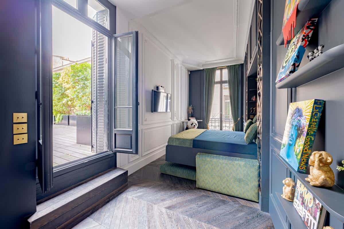 Stylish 4 Beds by Trocadéro — 14
