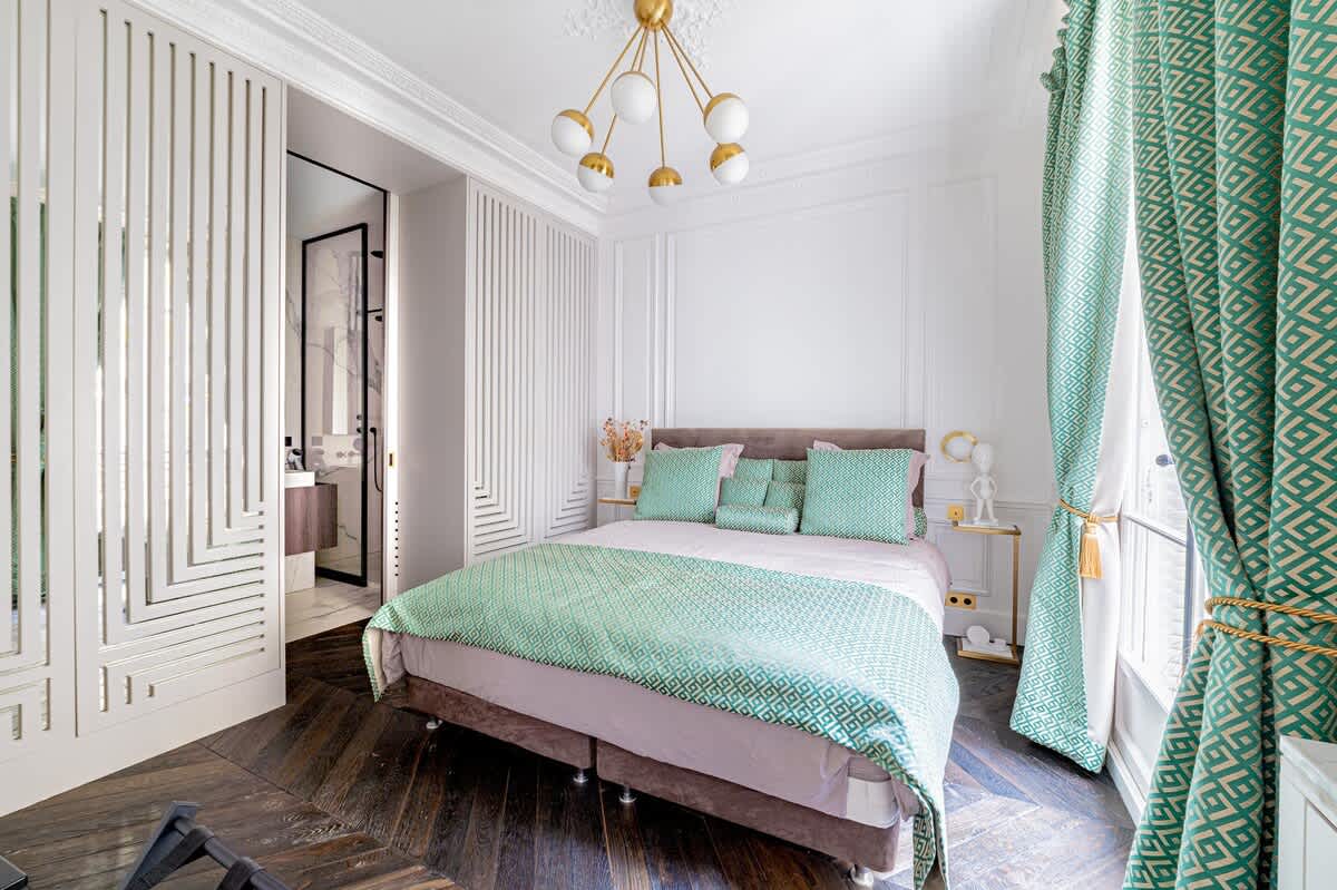 Stylish 4 Beds by Trocadéro — 10