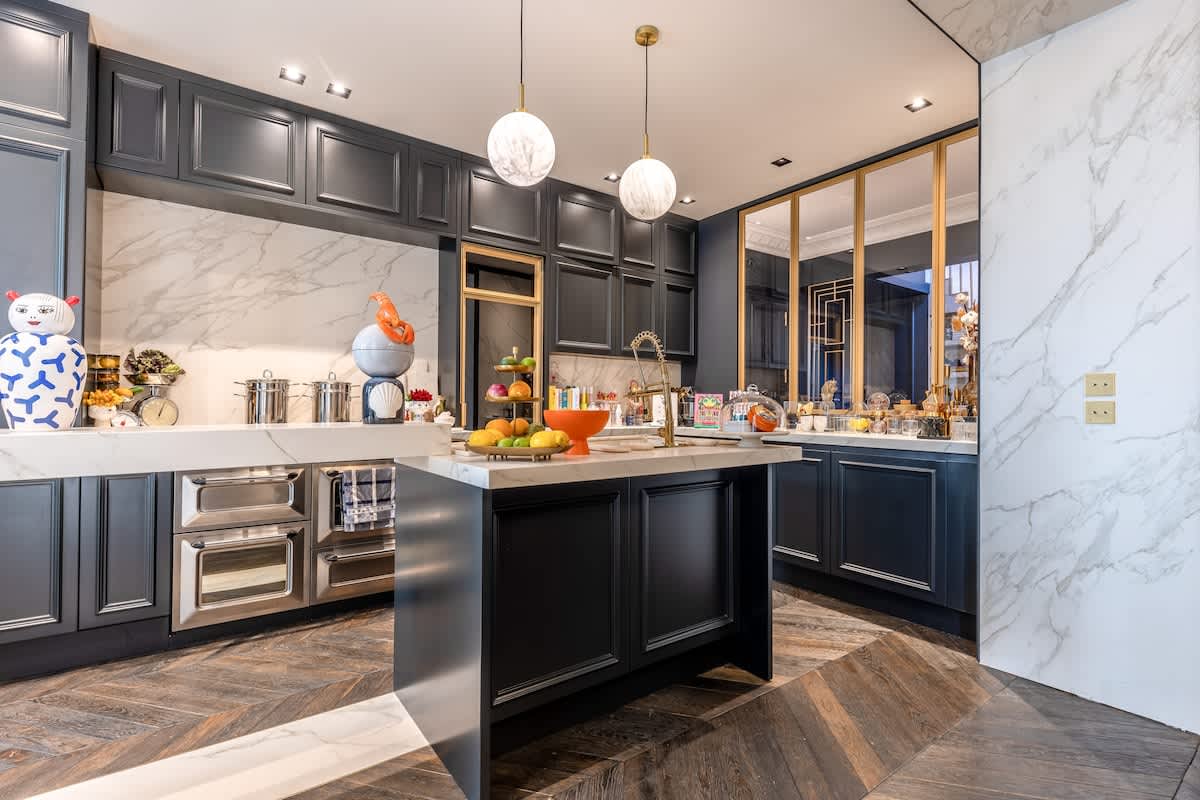 Stylish 4 Beds by Trocadéro