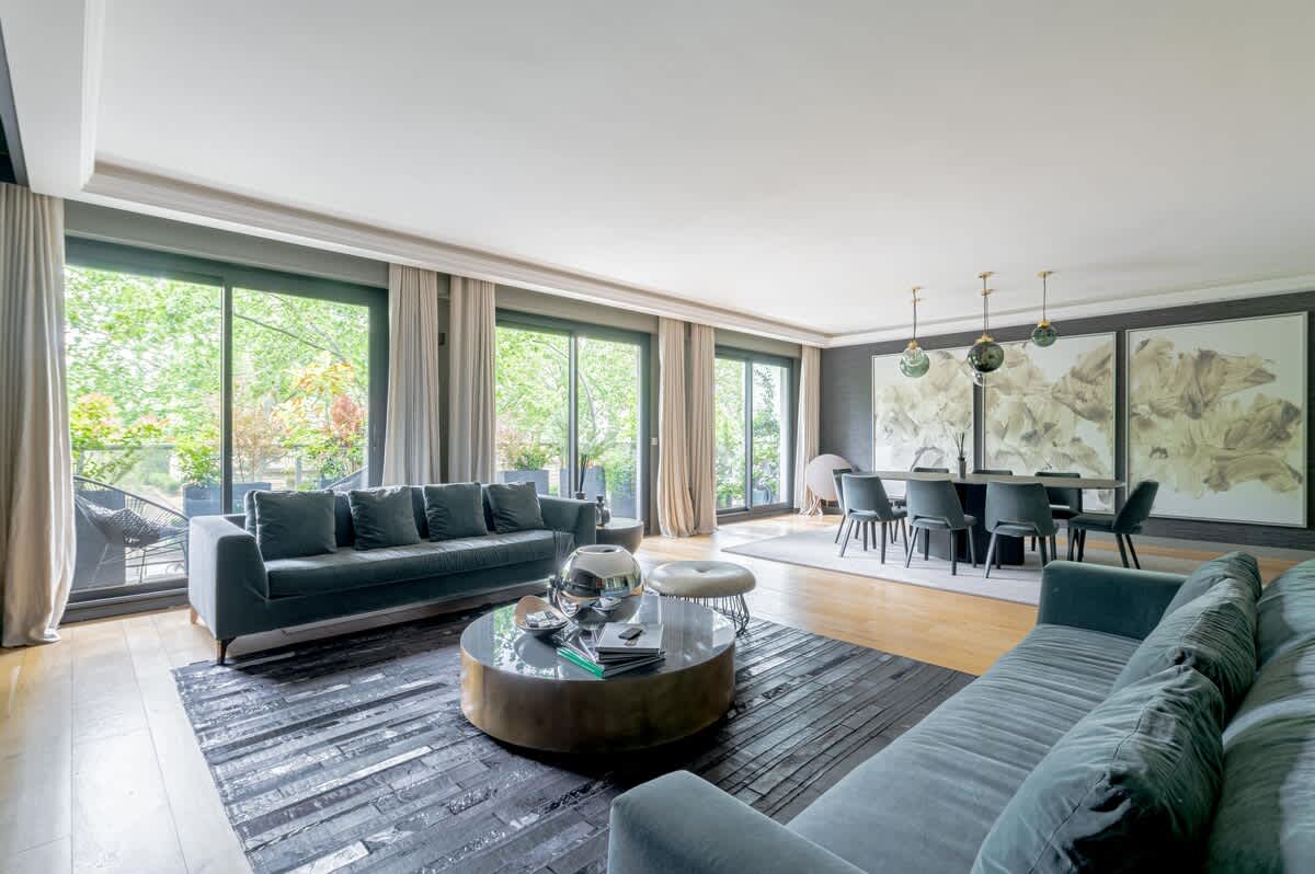 Superb 2-Beds Apt in Paris 16th - 1