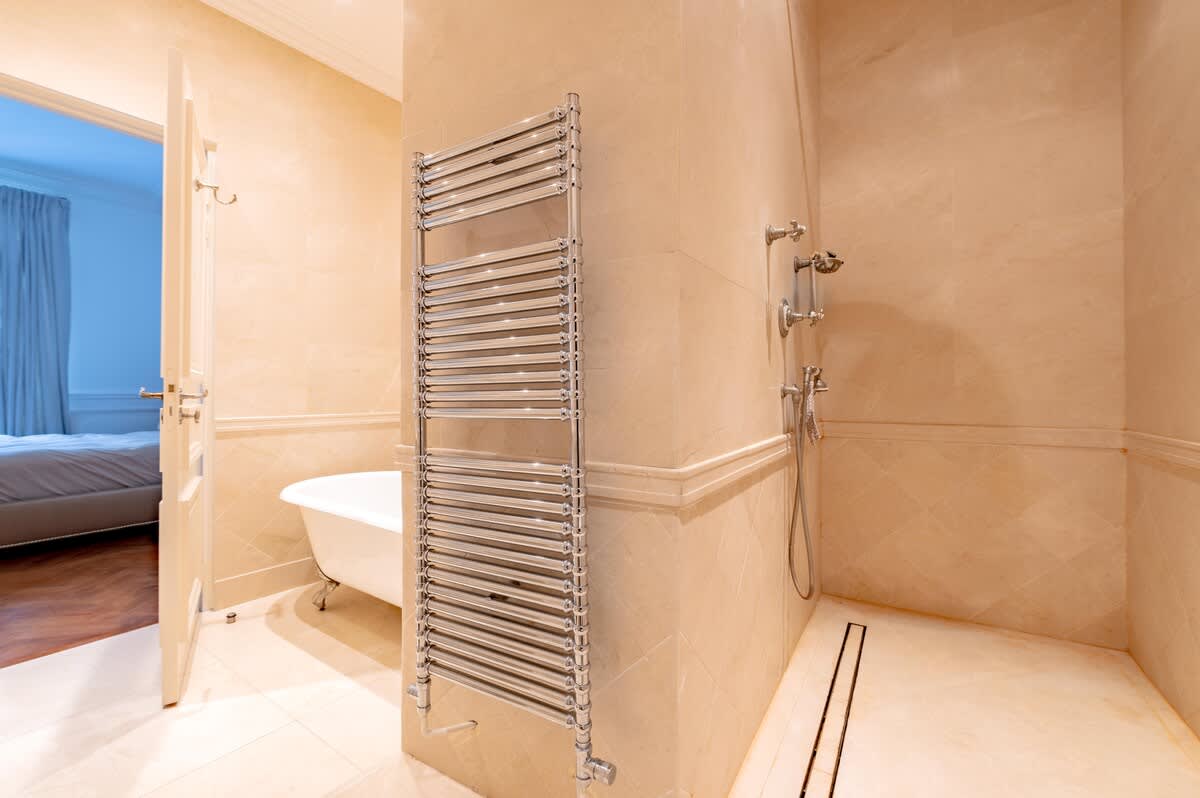 Parisian Elegance 3-Beds near Champs Elysées — 23