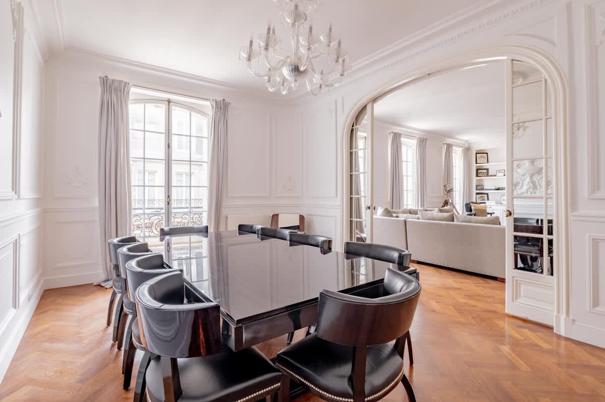 Parisian Elegance 3-Beds near Champs Elysées