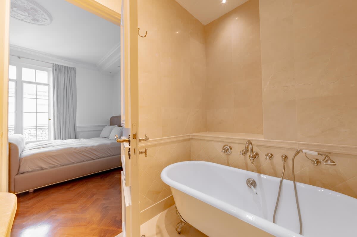 Parisian Elegance 3-Beds near Champs Elysées — 22