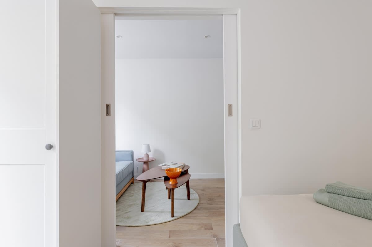 Charming 1 Bedroom Ideally Located in Paris — 13