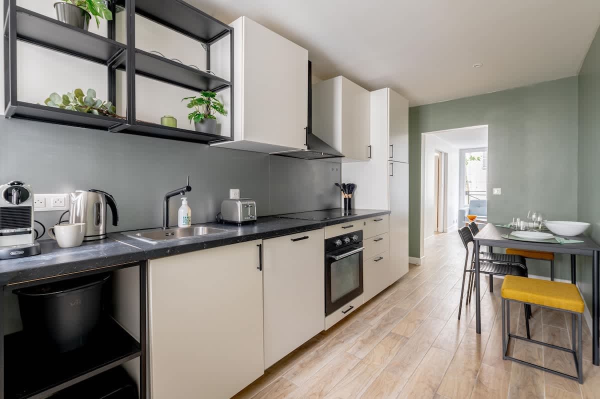 Charming 1 Bedroom Ideally Located in Paris