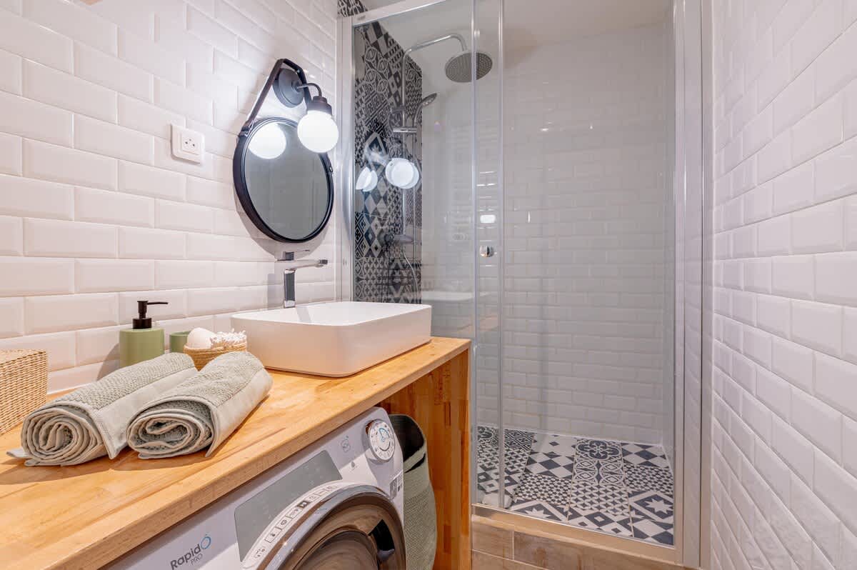 Charming 1 Bedroom Ideally Located in Paris
