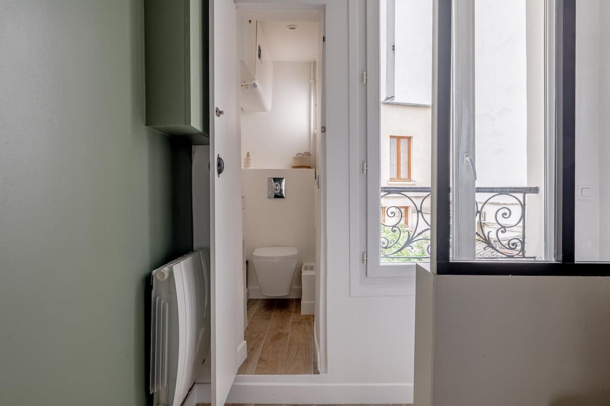 Charming 1 Bedroom Ideally Located in Paris — 16
