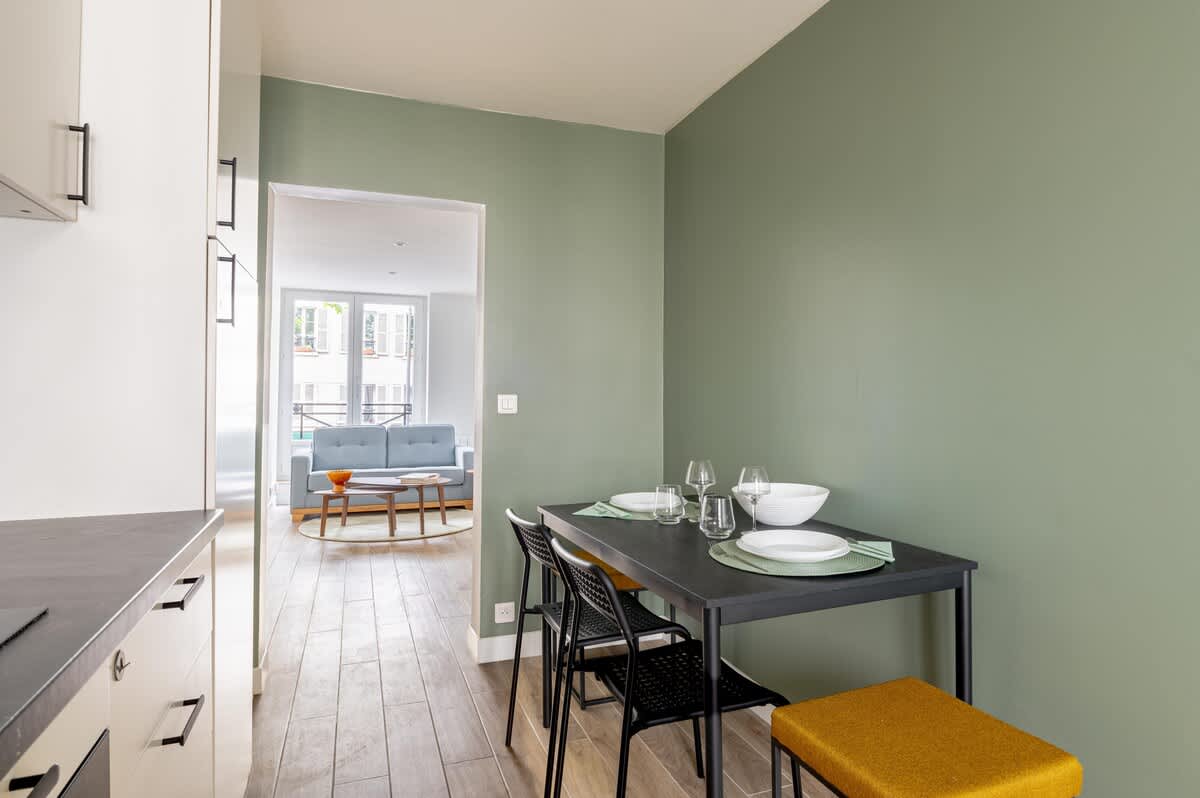 Charming 1 Bedroom Ideally Located in Paris — 6
