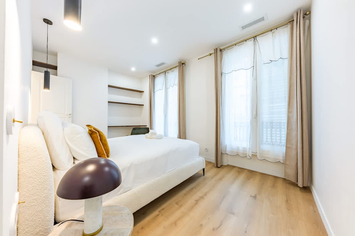 Luxury Rivoli 4 Bed 3 Bath AC Hotel de Ville BHV — 15
