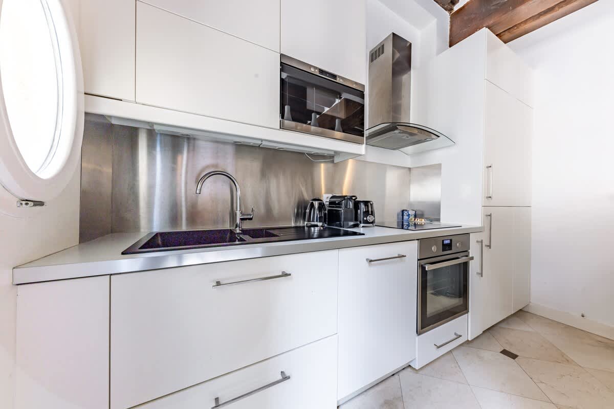 Charming Apartment 2BR 6P  St Germain Des Pres
