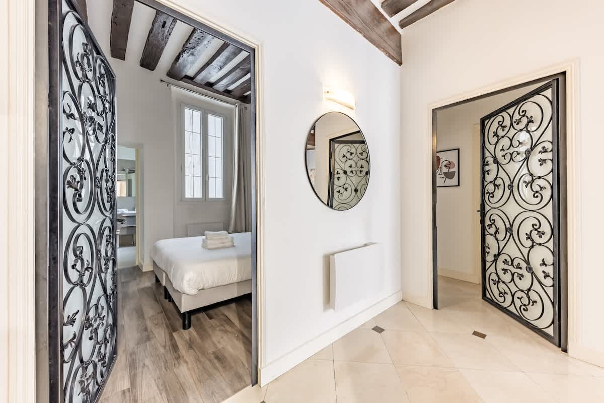 Charming Apartment 2BR 6P  St Germain Des Pres — 12