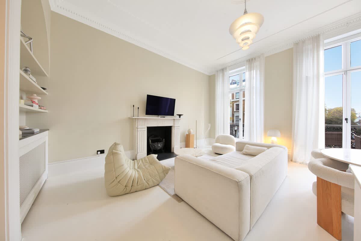 Beautiful Westbourne 2Bdr Haven - 12