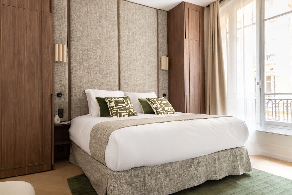 Luxury Comfort 3BD 8P AC Heart of Le Marais