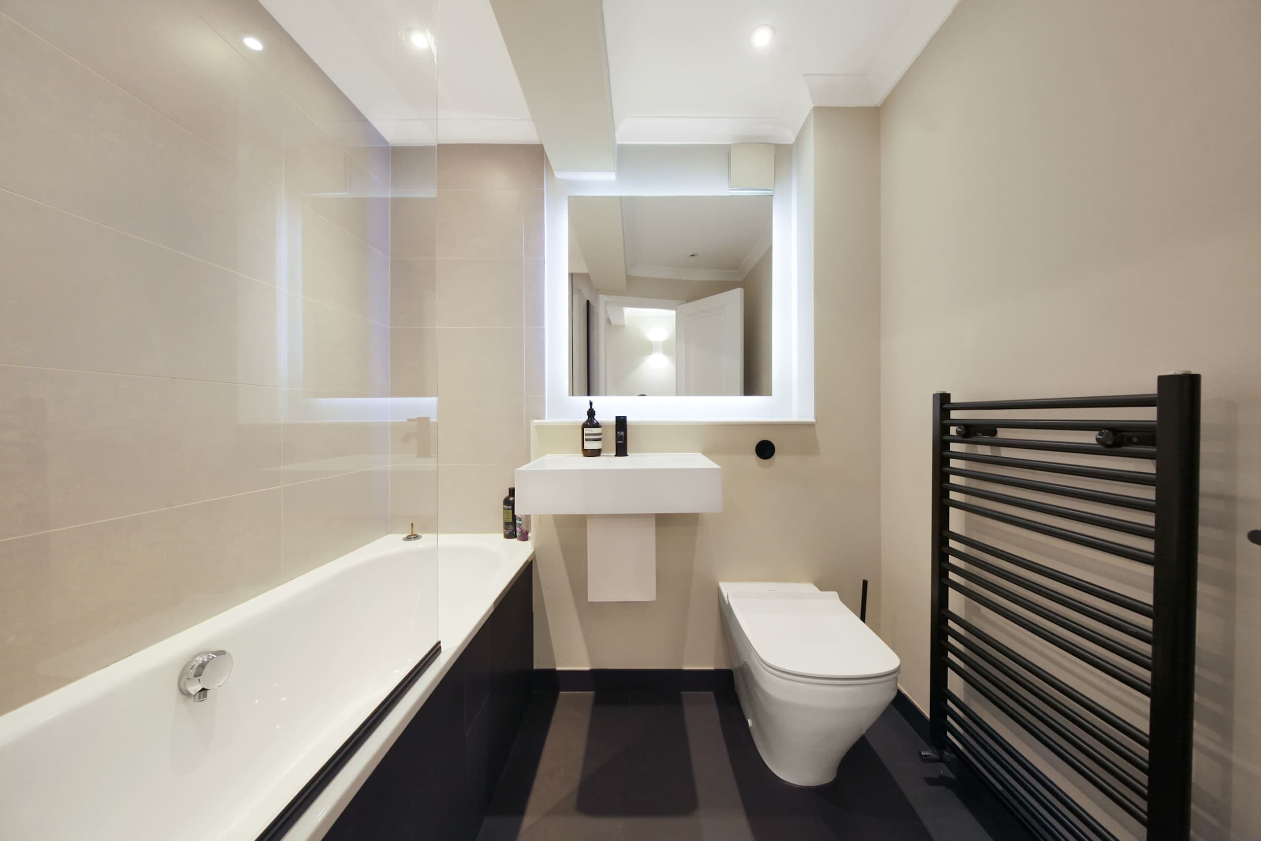 Beautiful Westbourne 2Bdr Haven - 11