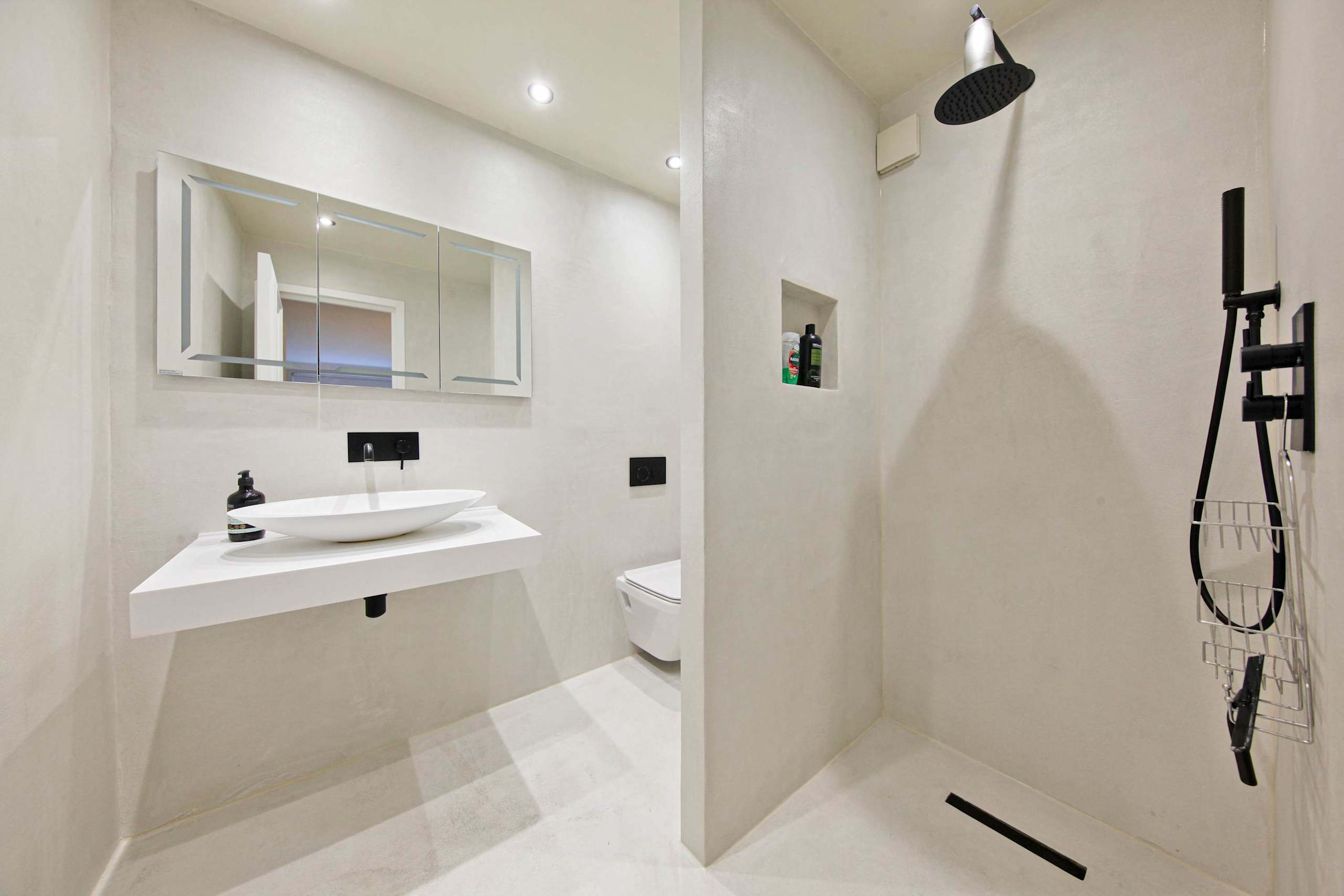 Beautiful Westbourne 2Bdr Haven - 4