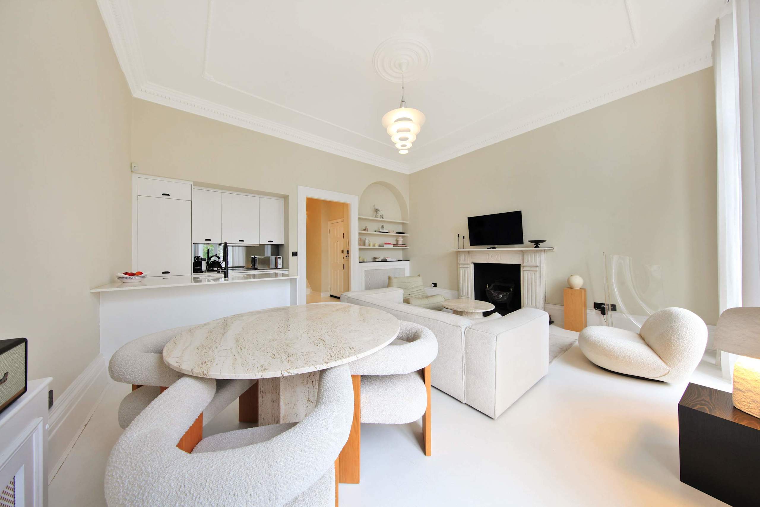 Charming Westbourne 2Bdr Dream - 15