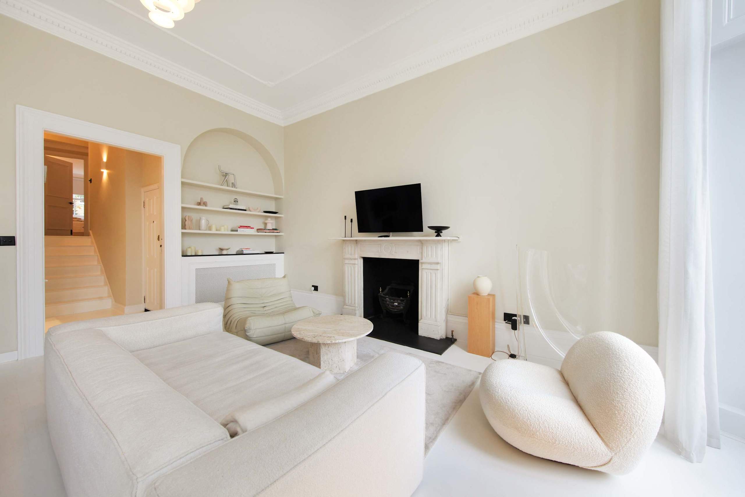 Charming Westbourne 2Bdr Dream - 17
