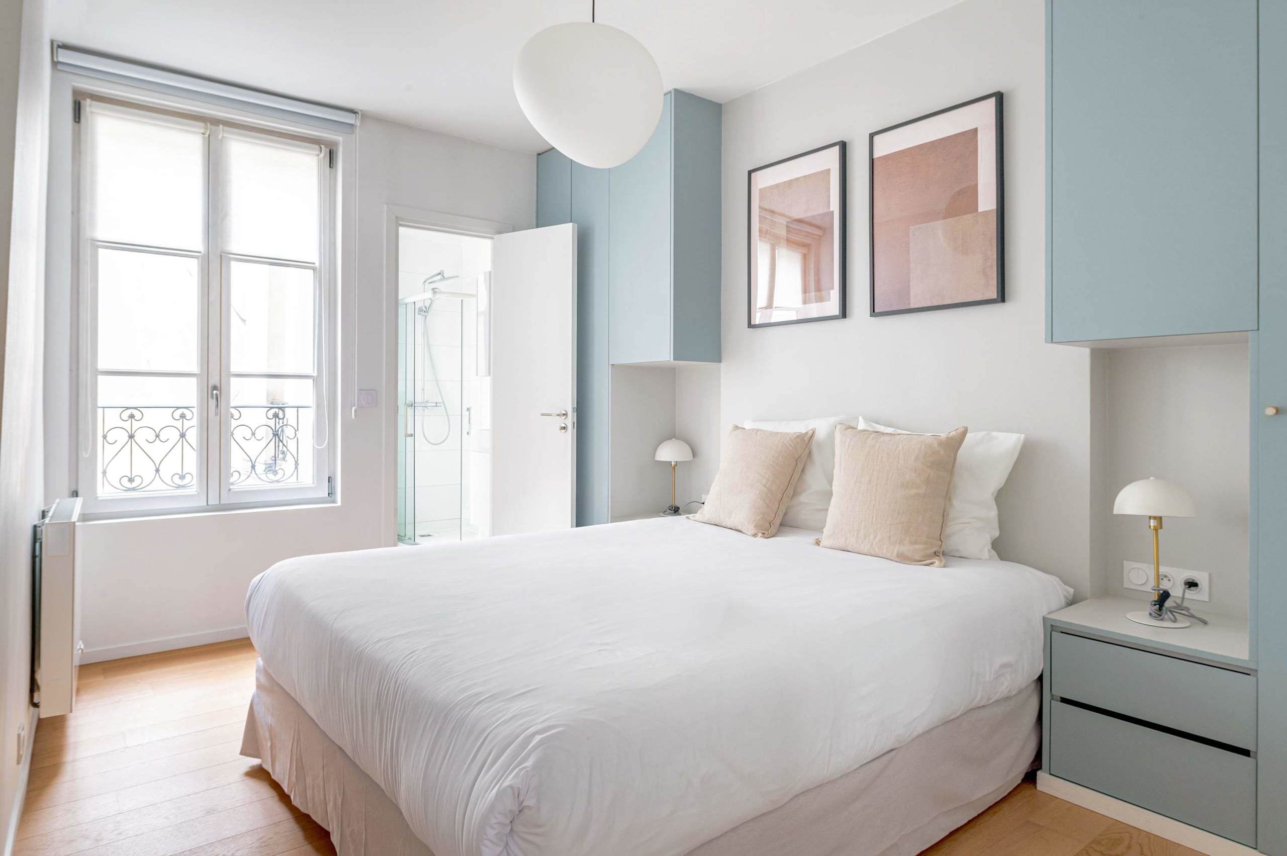Beautiful Home Steps from Bon Marché