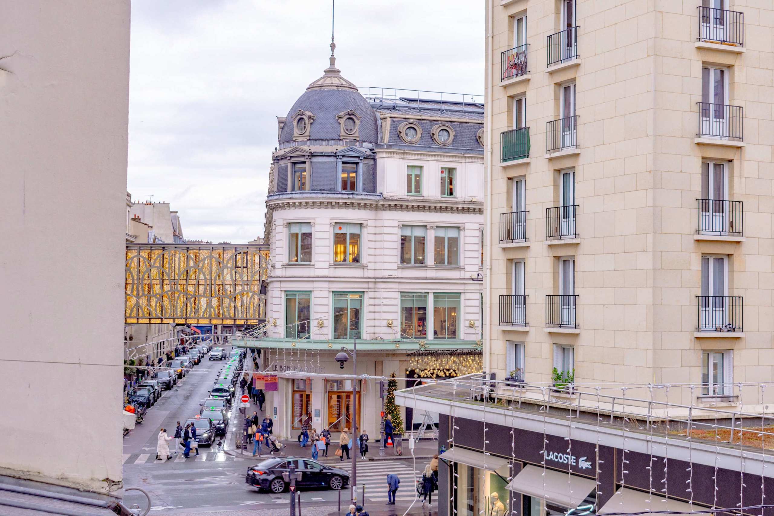 Beautiful Home Steps from Bon Marché — 10