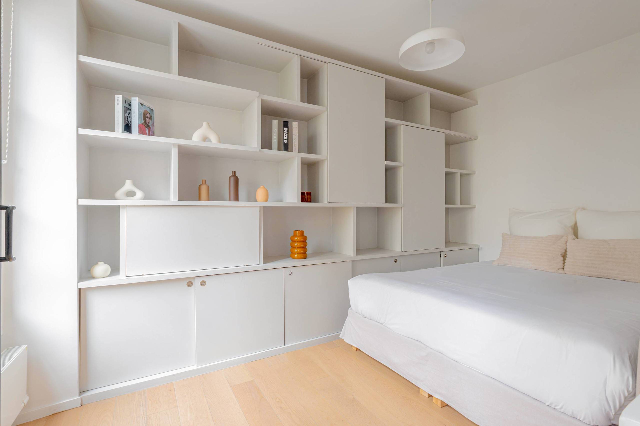 Beautiful Home Steps from Bon Marché — 16