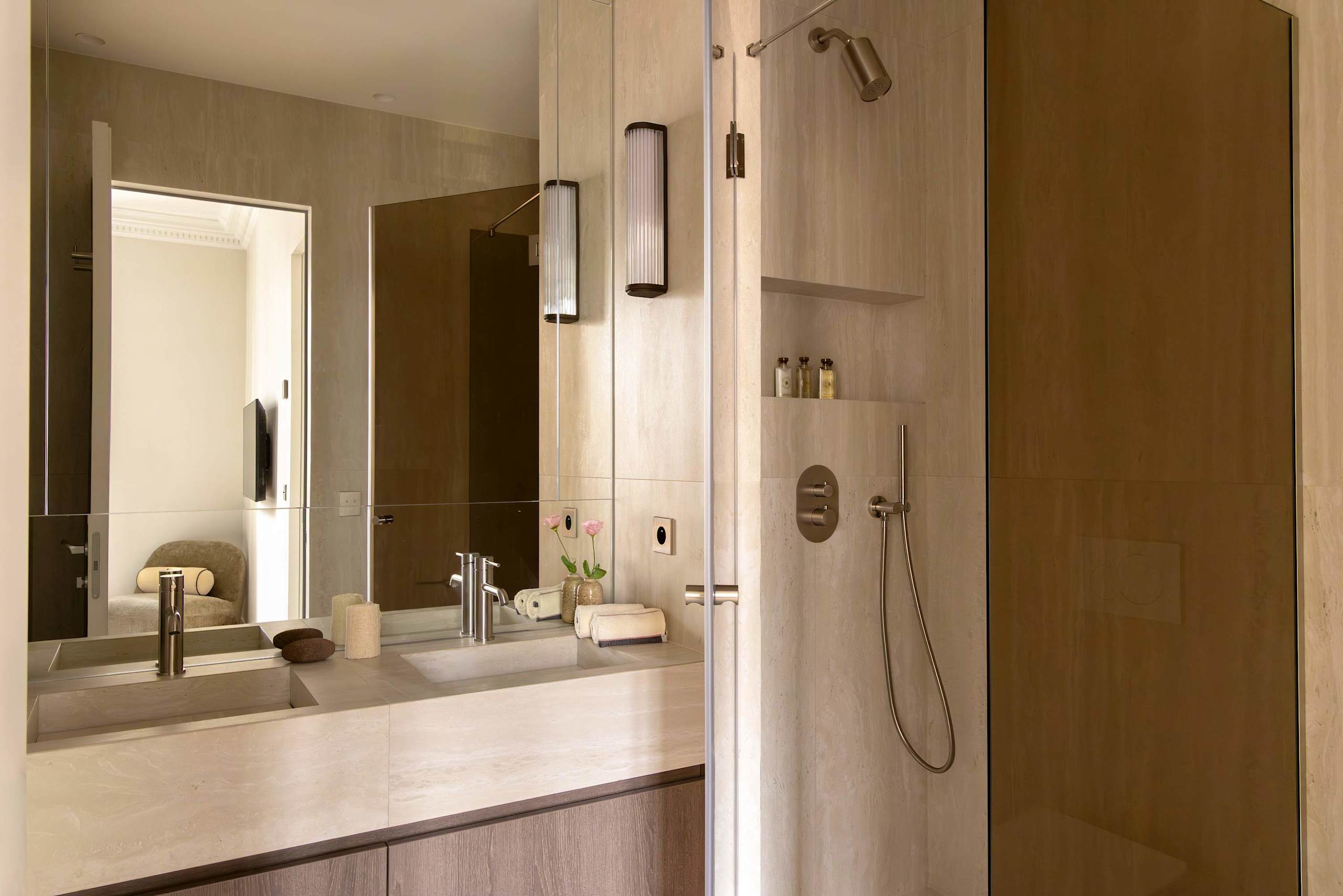 Harmony Collection I 2BR Suite 4P AC Opera Grevin  — 17