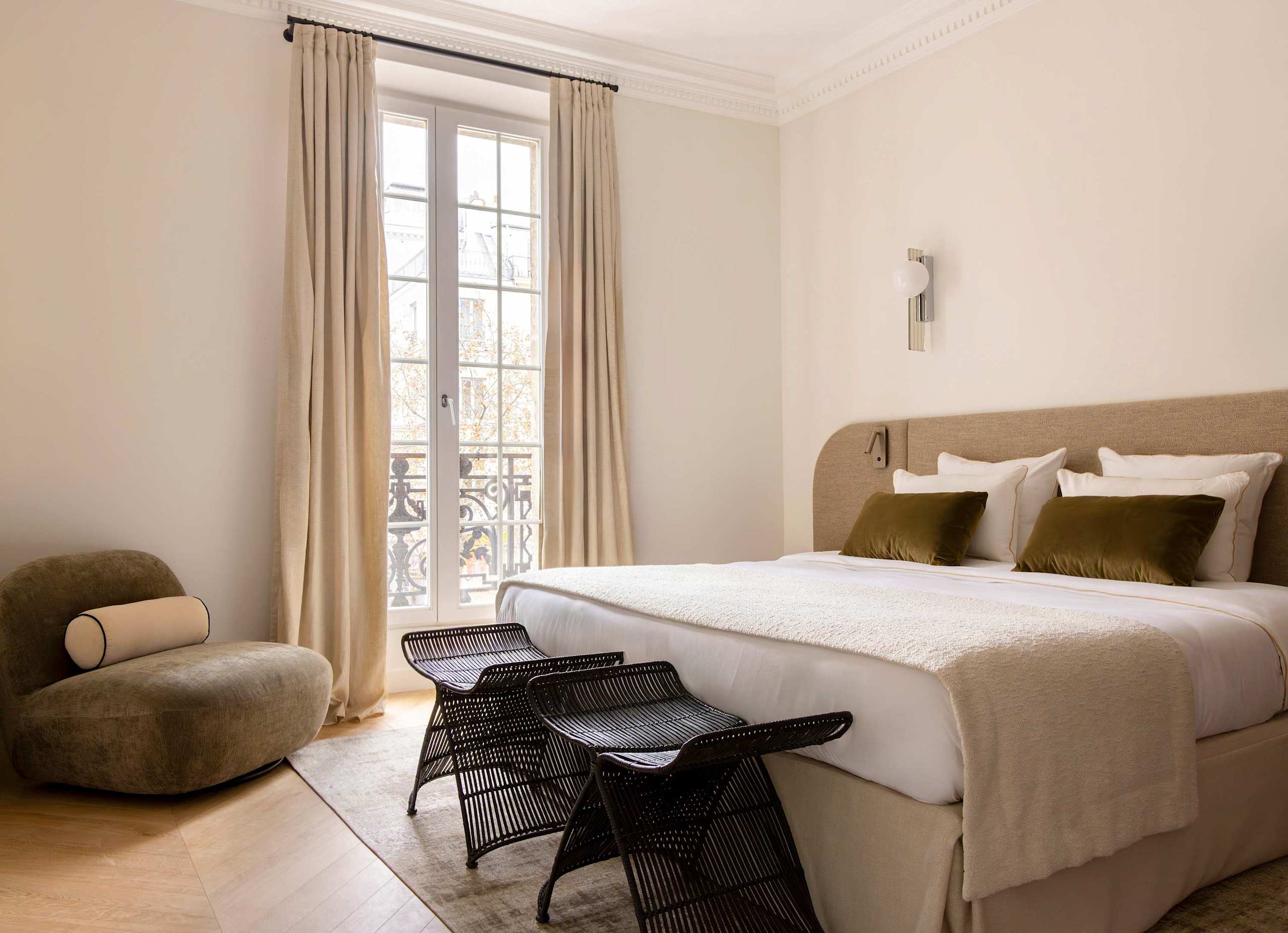 Harmony Collection I 2BR Suite 4P AC Opera Grevin 