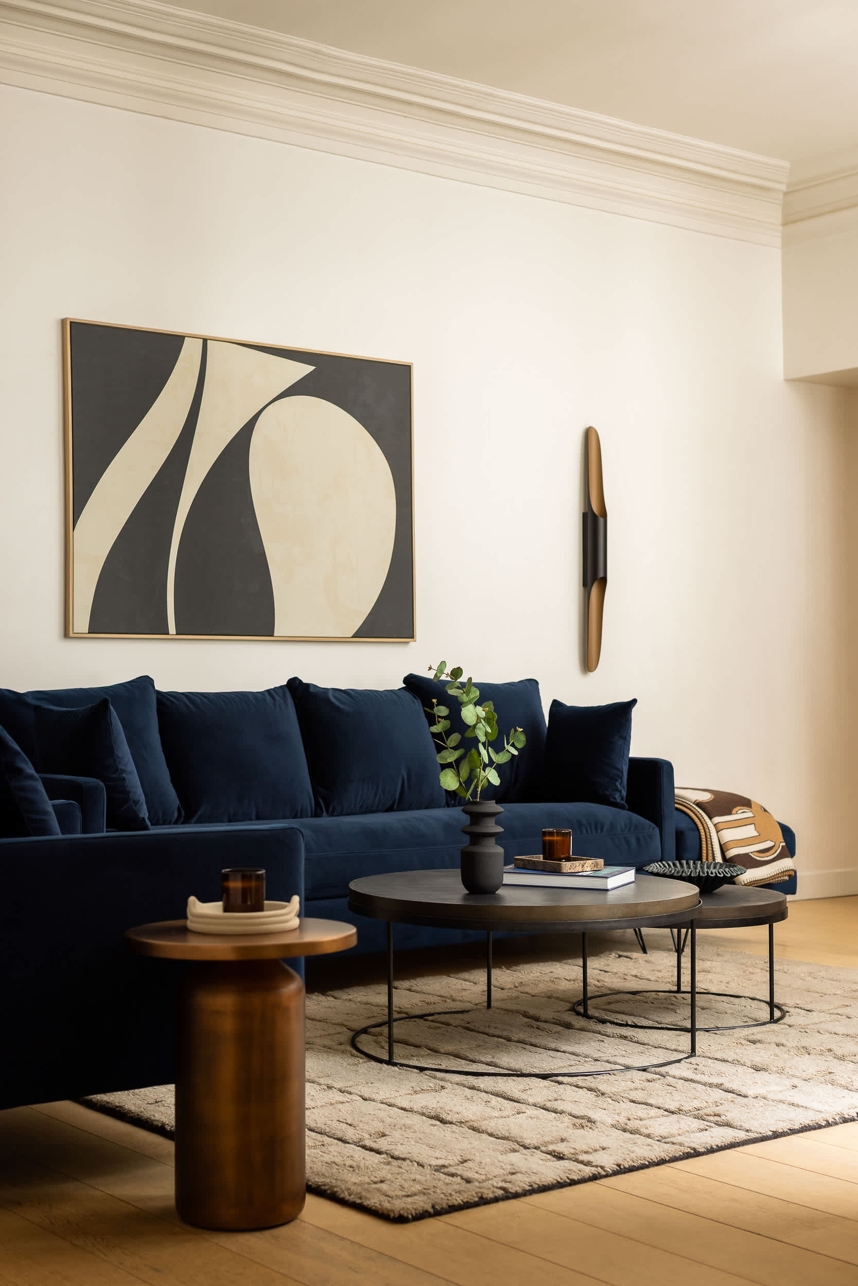 Classy Montaigne 2BR Suite 7P — 5