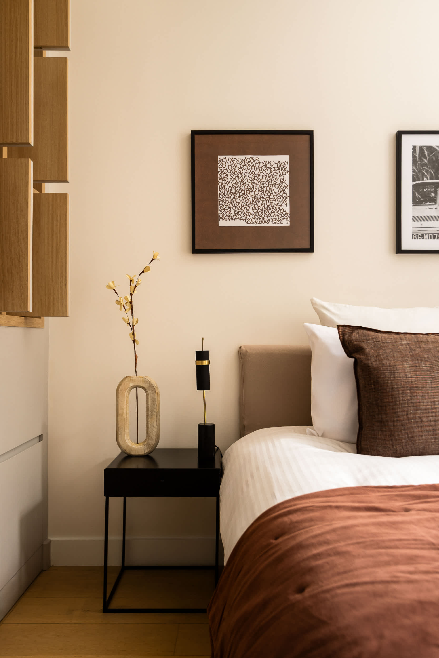 Classy Montaigne 2BR Suite 7P — 12