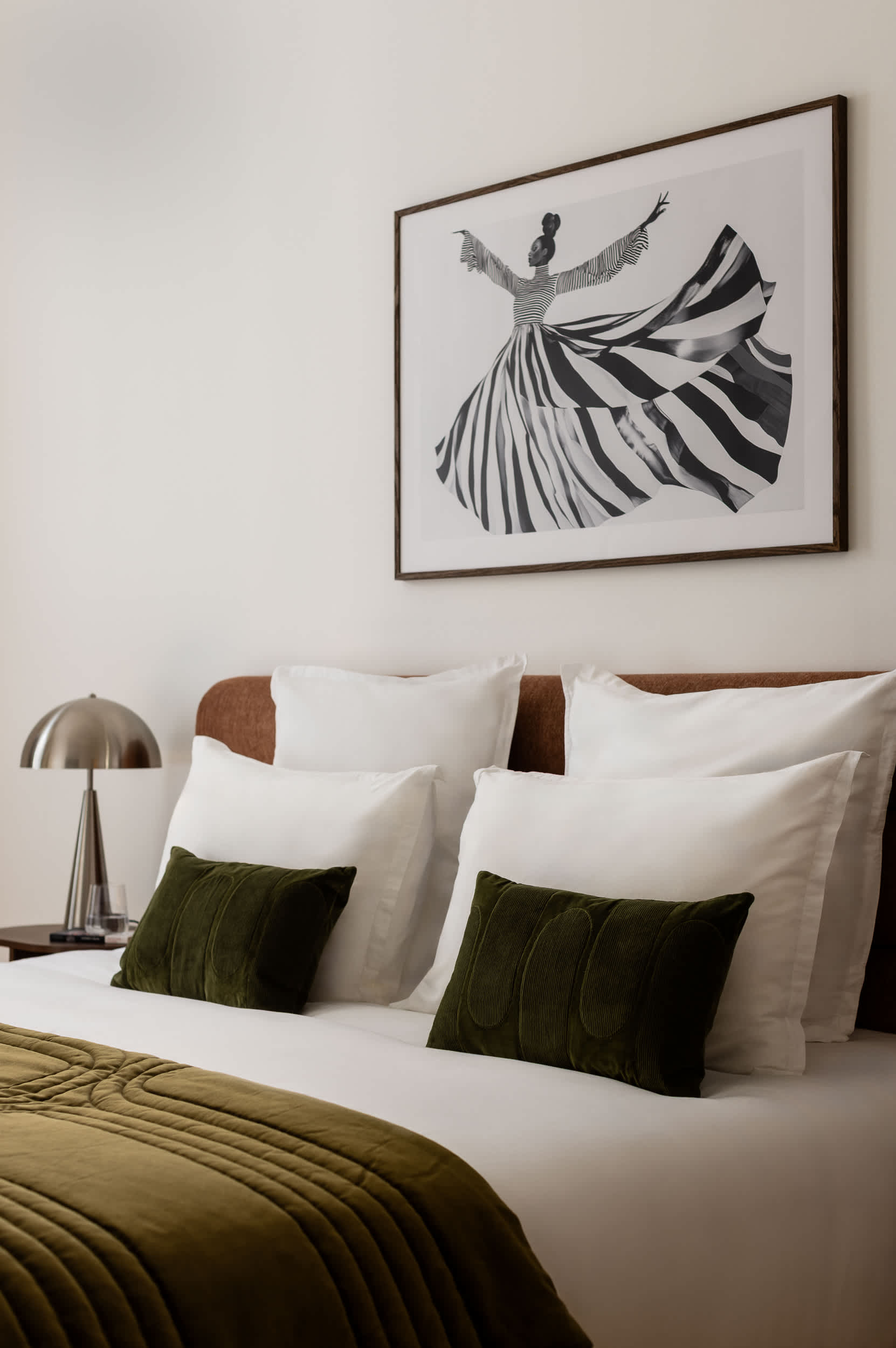 Montaigne Collection I 3BR 6P Triangle d Or — 11