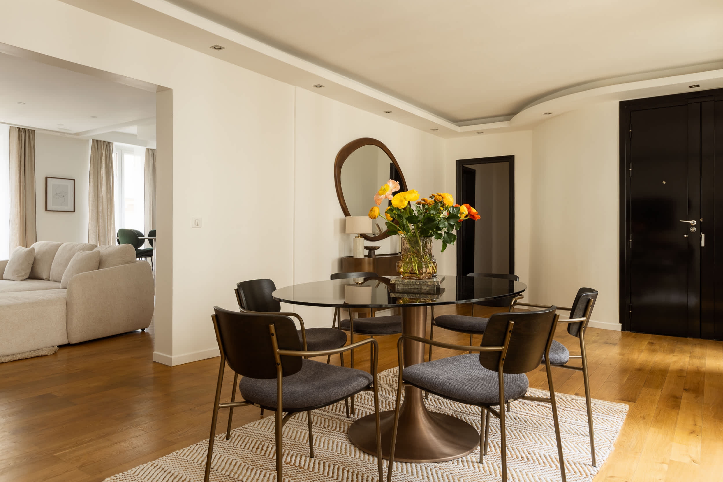 Champs Elysees Fancy Home 2BDR 6PPL