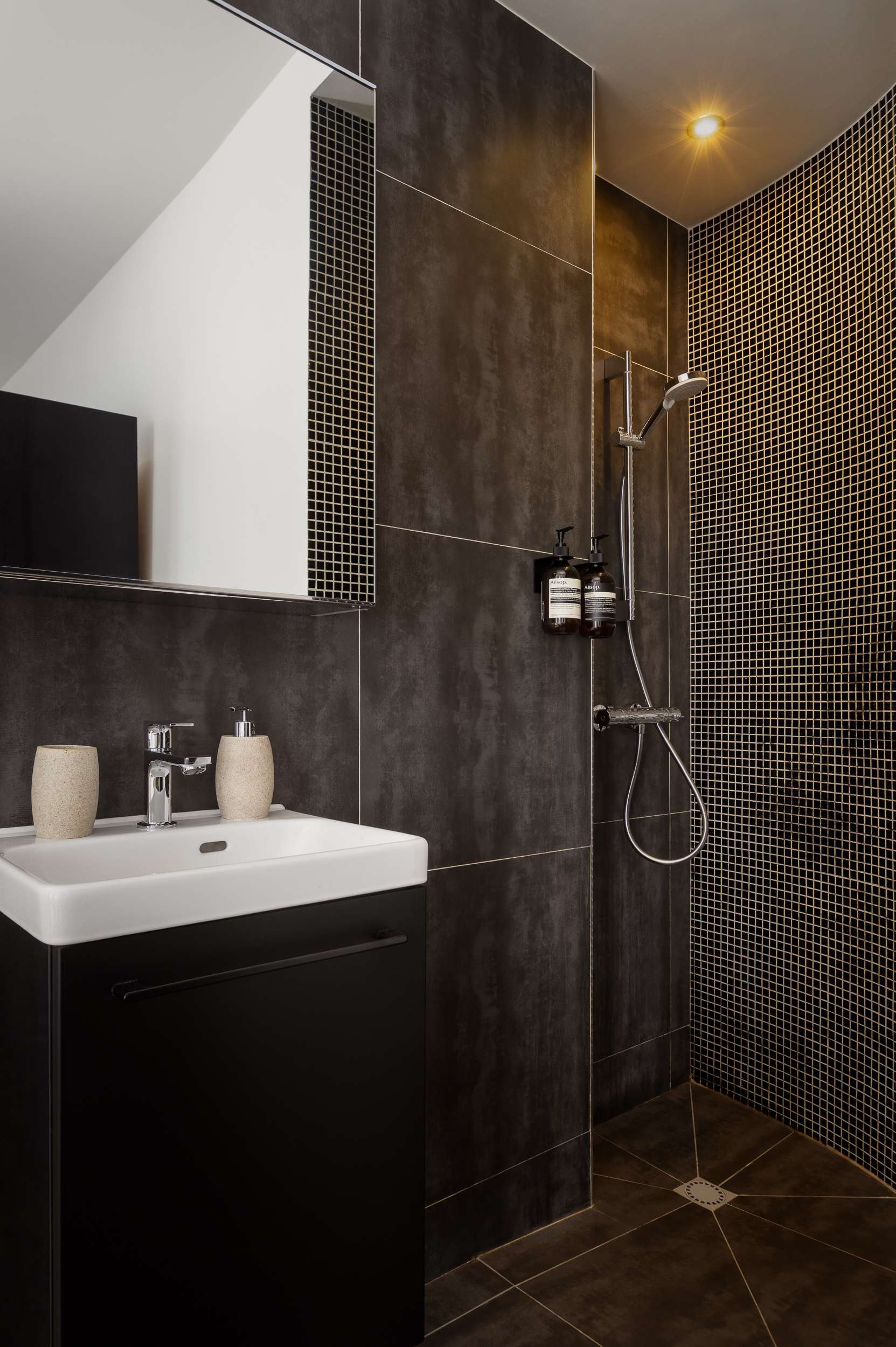 Champs Elysees Fancy Home 2BDR 6PPL — 23