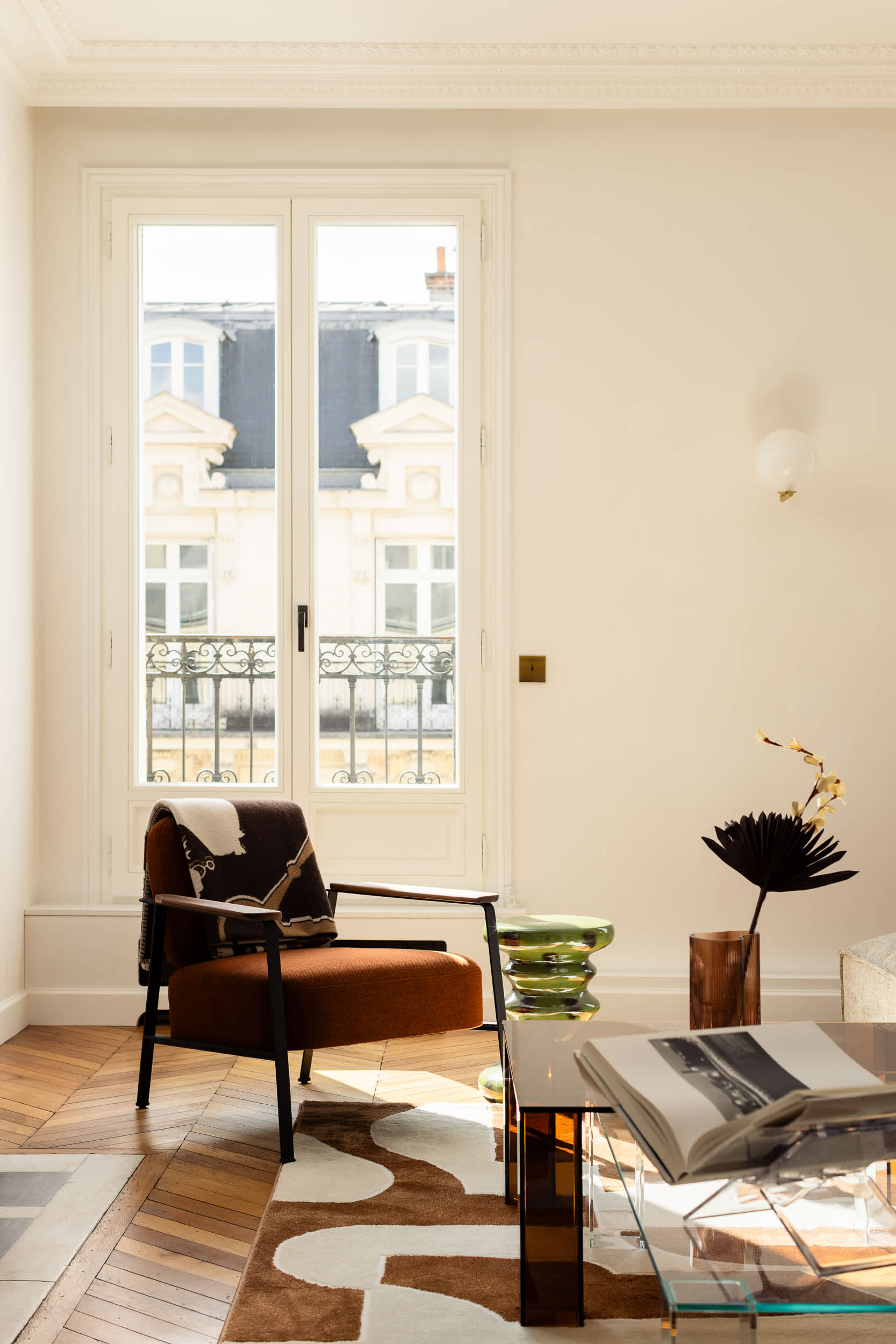 Montaigne Collection V 4BR 8PPL Duplex with AC — 5