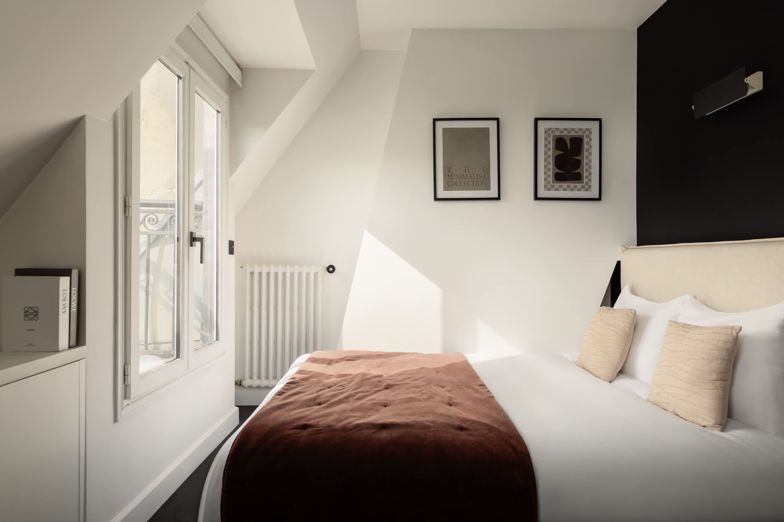 Montaigne Collection V 4BR 8PPL Duplex with AC — 17